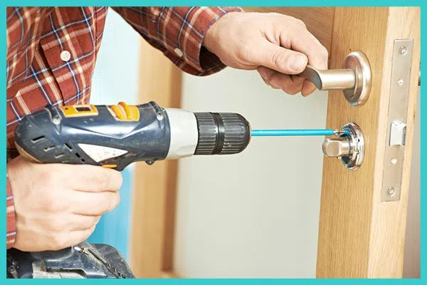 Advanced Locksmith Service Florissant, MO 314-372-0041 - 13-new-locks-20installation