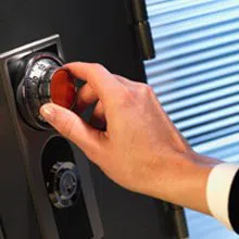 Advanced Locksmith Service Florissant, MO 314-372-0041 - sb-com-01